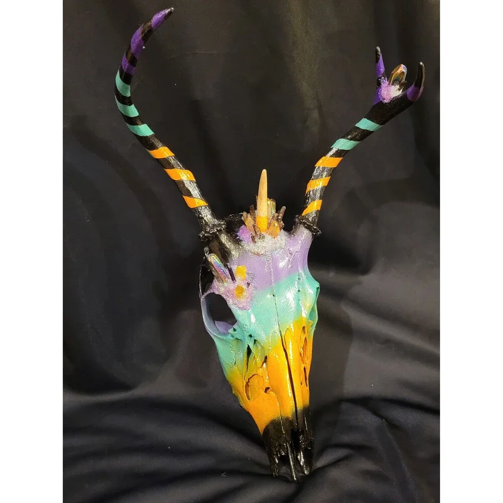 Deer Skull Oddity with crystals. Real animal skulls, Painted Animal Skull, Taxid
